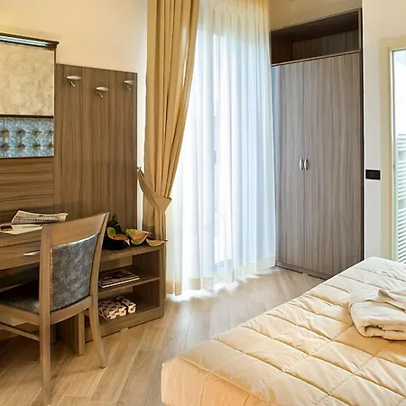 루이지아 호텔 3*