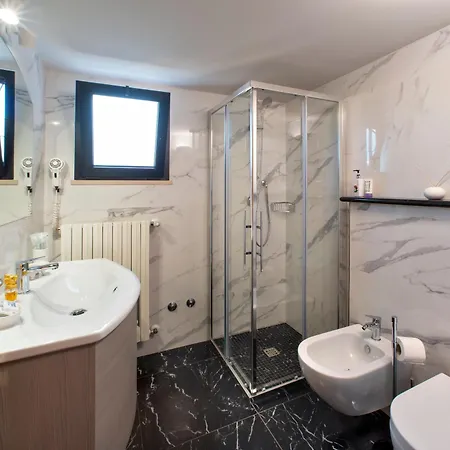 Hotel Luigia 3*