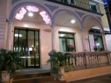 Luigia Szálloda Rimini